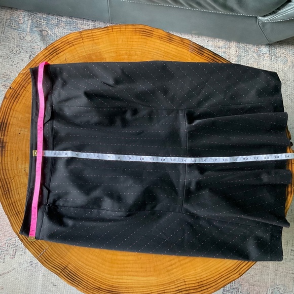 Express Pinstriped Pencil Skirt with Rear Flared Hem Y2K - Picture 6 of 9